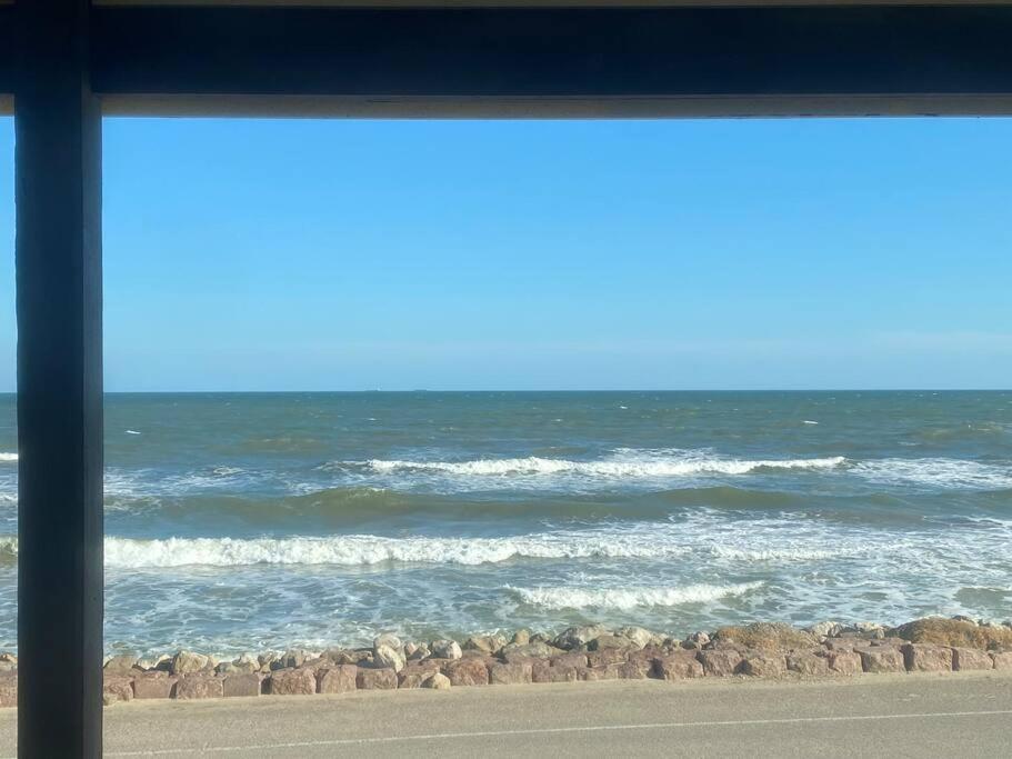 Beach House With Ocean View Surfside Beach Ngoại thất bức ảnh