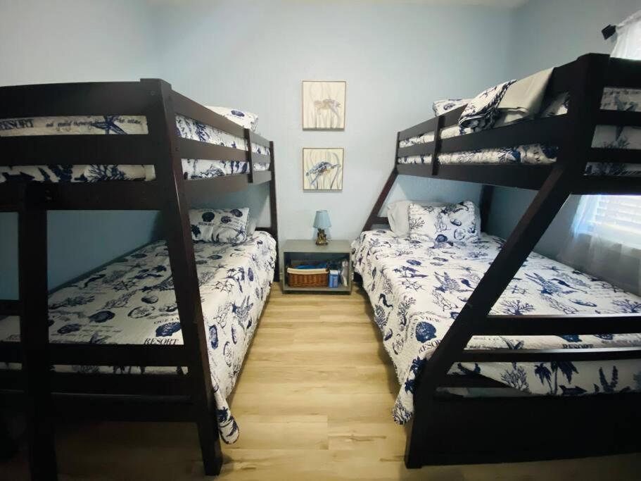 Beach House With Ocean View Surfside Beach Ngoại thất bức ảnh