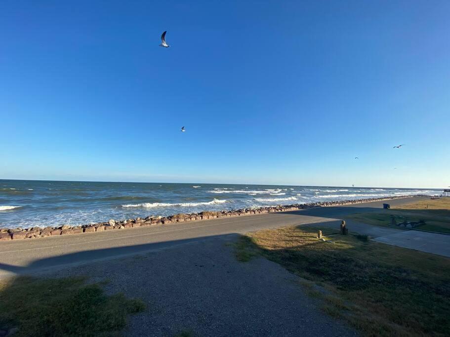 Beach House With Ocean View Surfside Beach Ngoại thất bức ảnh
